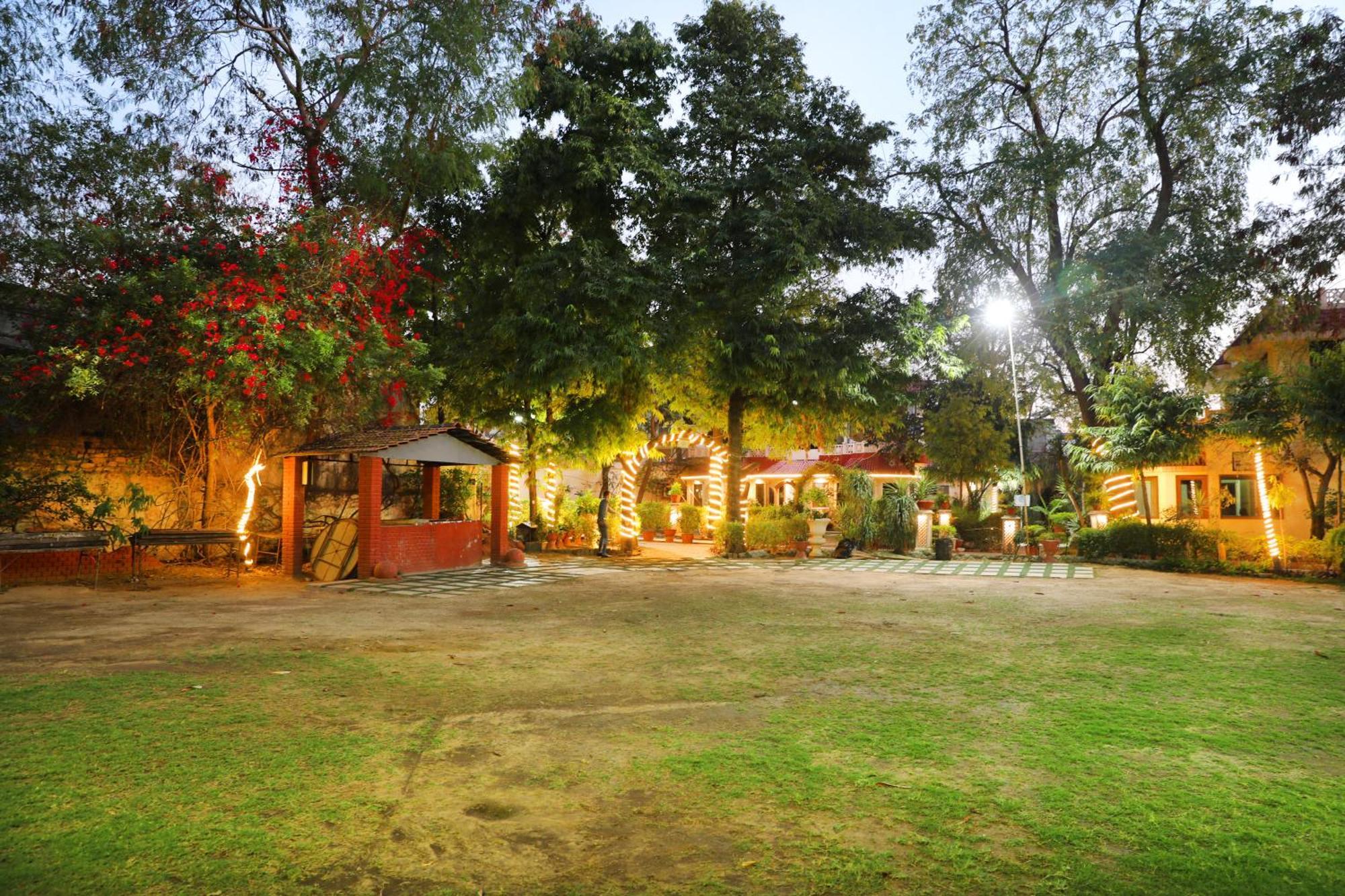 The Byke Grassfield Resort With Outdoor Pool, Shyam Nagar, Jaipur Джайпур Екстериор снимка